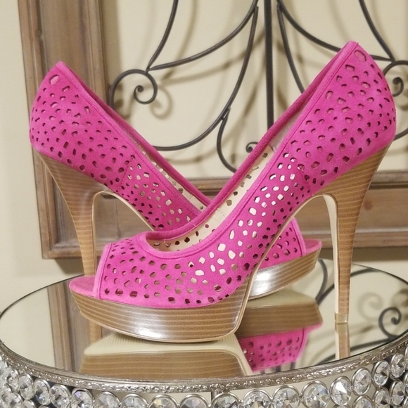 Gorgeous pink pumps - Picture 1 of 6
